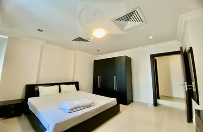 Apartment - 2 Bedrooms - 2 Bathrooms for rent in Saraya Corniche Hotel - Corniche Road - Doha
