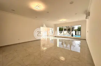 شقة - 5 غرف نوم - 6 حمامات للايجار في فلل واست باي لاغون - وست باي لاجون - بحيرة وست لاجون - الدوحة