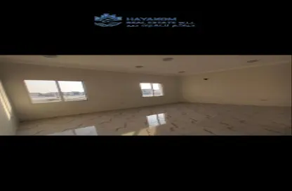 Villa - 6 Bedrooms for sale in Umm Qarn - Al Daayen