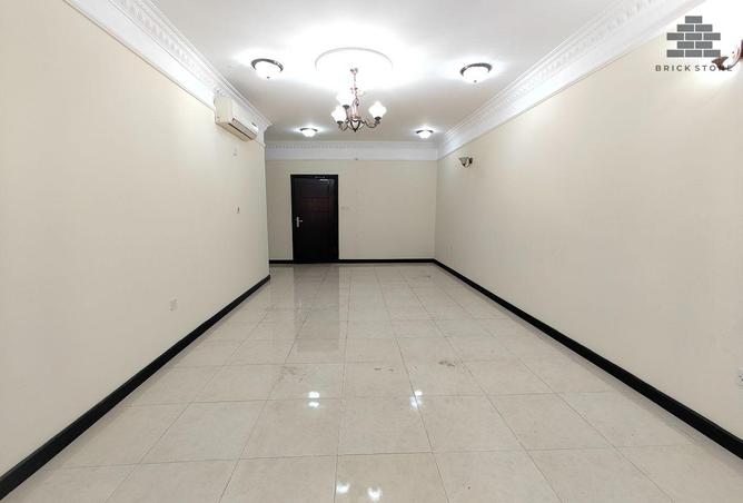 995717 - Property Image 3