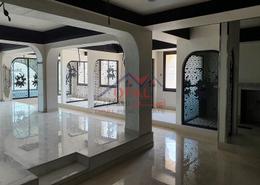 Show Room - 4 bathrooms for rent in Souq Al Sulaiman Building - Salwa Road - Doha