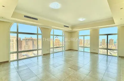 Penthouse - 4 Bedrooms - 6 Bathrooms for sale in Porto Arabia Townhouses - Porto Arabia - The Pearl Island - Doha