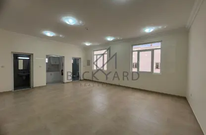 Office Space - Studio - 2 Bathrooms for rent in Al Kharaitiyat - Al Kharaitiyat - Al Kharaitiyat - Umm Salal Mohammed