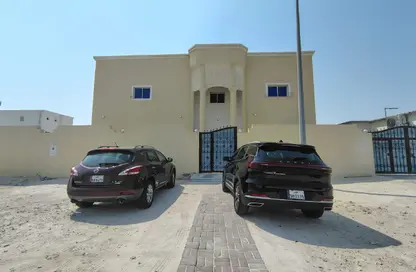 Apartment - 2 Bedrooms - 1 Bathroom for rent in Al Wukair - Al Wukair - Al Wakra
