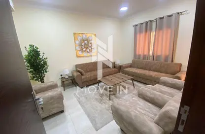 فيلا - 6 غرف نوم - 5 حمامات للبيع في Al Sakhama - الدوحة