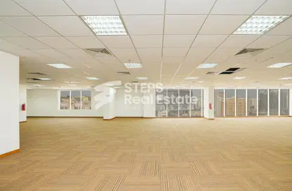 مساحات مكتبية - استوديو - 1 حمام للايجار في شارع الجزيره - فريج بن محمود الشمالي - فريج بن محمود - الدوحة