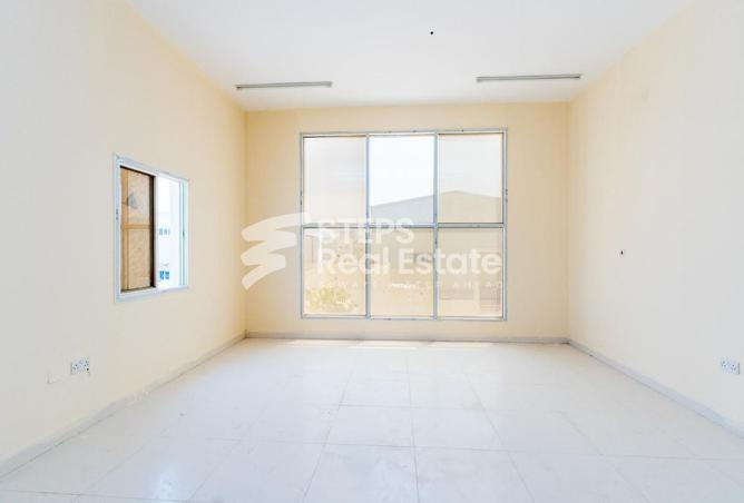 943483 - Property Image 3