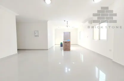 Apartment - 3 Bedrooms - 2 Bathrooms for rent in Al Mansoura - Al Mansoura - Doha