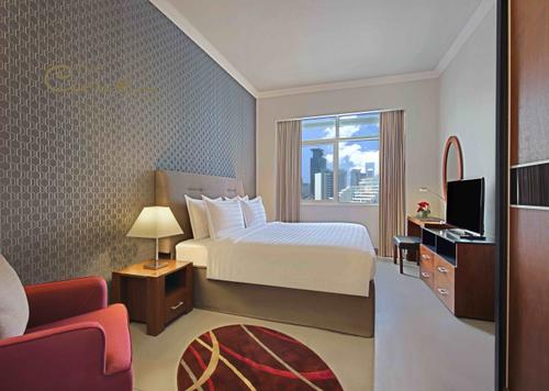 شقة - 2 غرف نوم - 3 حمامات للكراء في ذا كيرف هوتيل - شارع الدبلوماسي - الخليج الغربي - الدوحة