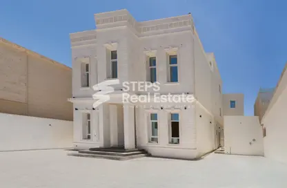 Villa - 7 Bedrooms - 7 Bathrooms for sale in Umm Abirieh - Al Shamal