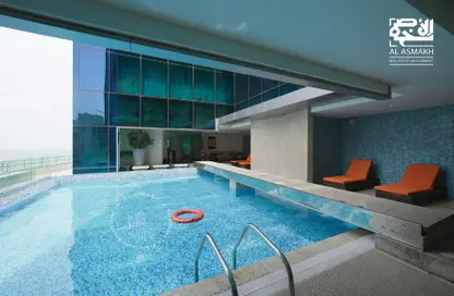 صورة لـ حوض سباحة شقة - 3 غرف نوم - 3 حمامات للايجار في برج ريجنسي ريزيدينس - برج ريجنسي ريزيدينس - الخليج الغربي - الدوحة ، صورة رقم 1
