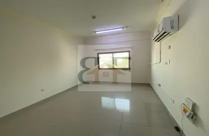 Apartment - 2 Bedrooms - 1 Bathroom for rent in Bin Omran - Fereej Bin Omran - Doha