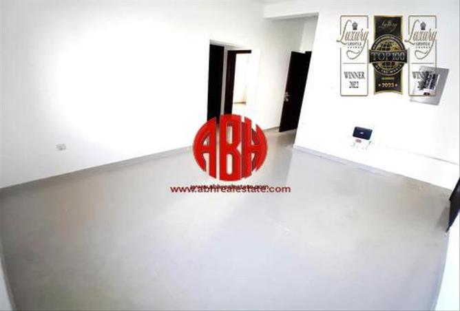Apartment - 3 Bedrooms - 3 Bathrooms for rent in Al Tabari Street - Fereej Bin Omran - Doha
