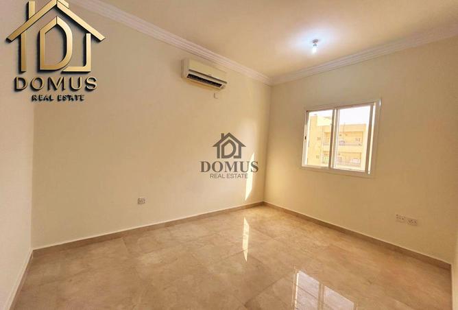 942839 - Property Image 2