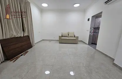 Apartment - Studio - 1 Bathroom for rent in Bin Omran - Fereej Bin Omran - Doha