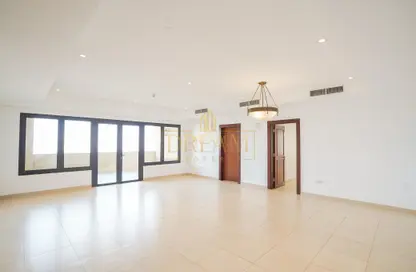 Apartment - 3 Bedrooms - 3 Bathrooms for rent in Porto Arabia - The Pearl Island - Doha