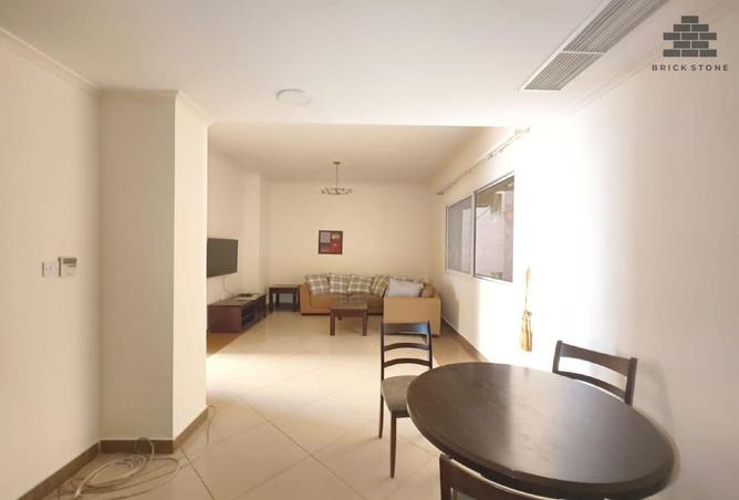 977910 - Property Image 2