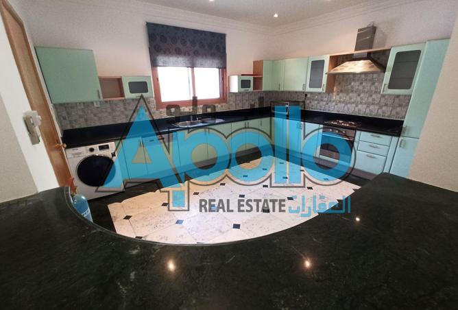 942419 - Property Image 2