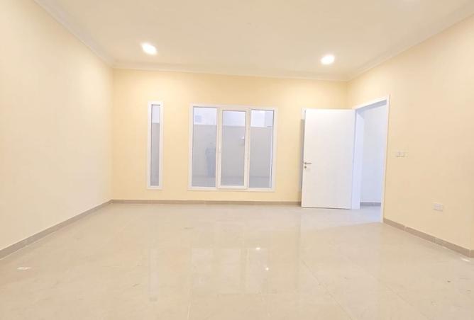 991199 - Property Image 2