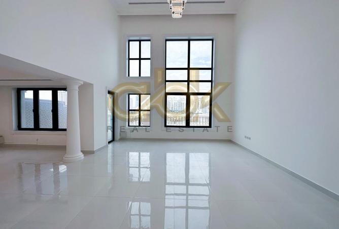 972910 - Property Image 3