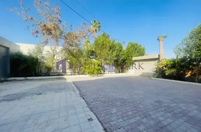 Whole Building - Studio - 4 Bathrooms for rent in D-Ring Road - D-Ring - Doha