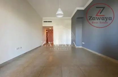 Apartment - 1 Bedroom - 2 Bathrooms for rent in West Porto Drive - Porto Arabia - The Pearl Island - Doha