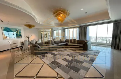 Penthouse - 4 Bedrooms - 6 Bathrooms for rent in Viva Central - Viva Bahriyah - The Pearl Island - Doha