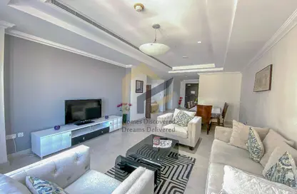 Apartment - 2 Bedrooms - 3 Bathrooms for rent in One Porto Arabia - Porto Arabia - The Pearl Island - Doha