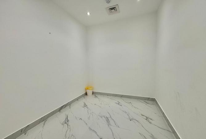 950395 - Property Image 2