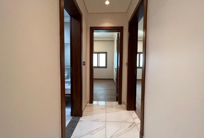 940031 - Property Image 2