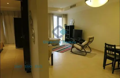 صورة لـ غرفة المعيشة / غرفة الطعام شقة - غرفة نوم - 1 حمام للبيع في 5 تاور - بورتو أرابيا - جزيرة اللؤلؤة - الدوحة ، صورة رقم 1