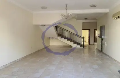 Empty Room image for: Villa - 4 Bedrooms - 7 Bathrooms for rent in Ain Khalid Gate - Ain Khaled - Doha, Image 1