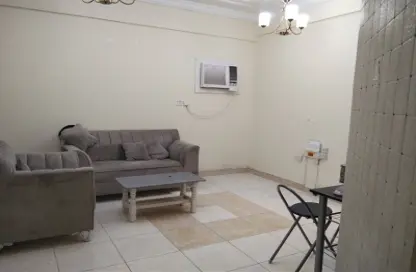 Apartment - 1 Bedroom - 1 Bathroom for rent in Umm Ghuwailina 4 - Umm Ghuwailina - Doha