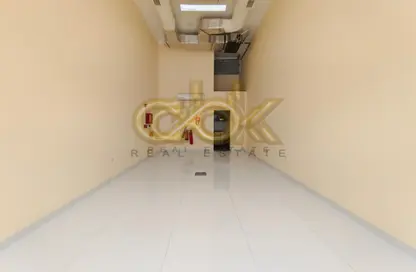 Shop - Studio - 1 Bathroom for rent in Al Nasr Street - Al Nasr - Doha