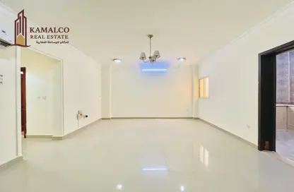 Apartment - 1 Bedroom - 2 Bathrooms for rent in Umm Ghuwailina 4 - Umm Ghuwailina - Doha