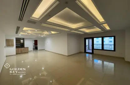 Apartment - 2 Bedrooms - 3 Bathrooms for rent in West Porto Drive - Porto Arabia - The Pearl Island - Doha