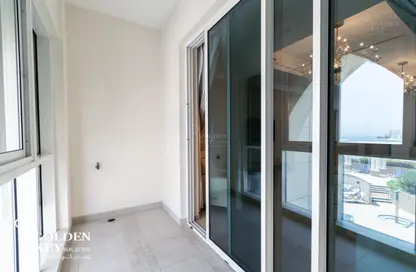 Apartment - 2 Bedrooms - 3 Bathrooms for rent in Viva East - Viva Bahriyah - The Pearl Island - Doha