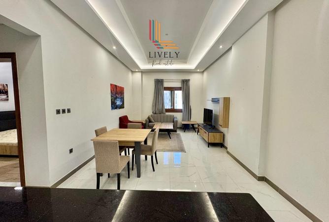 975812 - Property Image 2