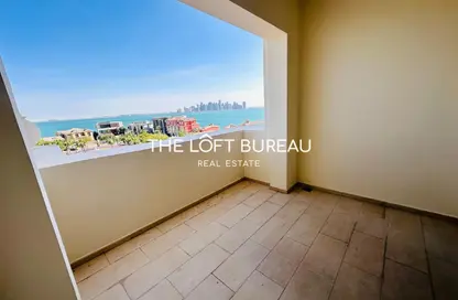 Apartment - 2 Bedrooms - 3 Bathrooms for sale in Viva West - Viva Bahriyah - The Pearl Island - Doha