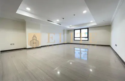 Apartment - 1 Bedroom - 2 Bathrooms for rent in West Porto Drive - Porto Arabia - The Pearl Island - Doha