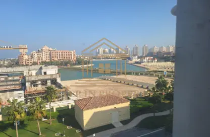 شقة - غرفة نوم - 2 حمامات للايجار في فيفا غرب - فيفا بحرية - جزيرة اللؤلؤة - الدوحة
