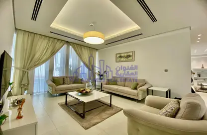 فيلا - 5 غرف نوم - 6 حمامات للايجار في شارع عمار بن ياسر - العزيزية - الدوحة