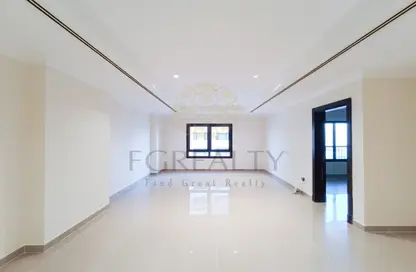Apartment - 1 Bedroom - 2 Bathrooms for rent in East Porto Drive - Porto Arabia - The Pearl Island - Doha