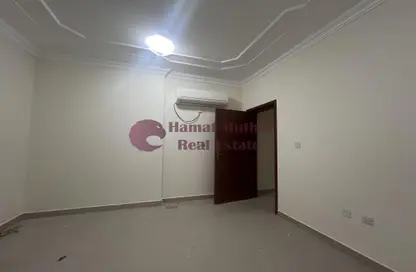 Apartment - 2 Bedrooms - 2 Bathrooms for rent in Bin Omran - Fereej Bin Omran - Doha