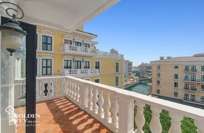 Apartment - 2 Bedrooms - 3 Bathrooms for rent in Carnaval - Qanat Quartier - The Pearl Island - Doha
