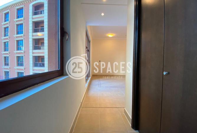 899005 - Property Image 2