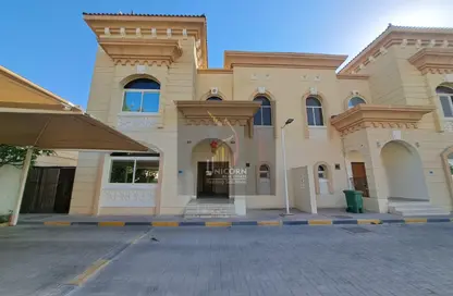 Compound - 3 Bedrooms - 3 Bathrooms for rent in Muraikh - AlMuraikh - Doha