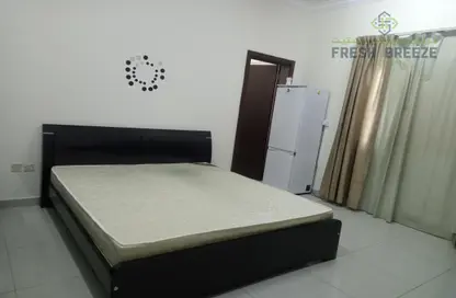 صورة لـ غرفة- غرفة النوم شقة - 1 حمام للايجار في فريج بن محمود - الدوحة ، صورة رقم 1