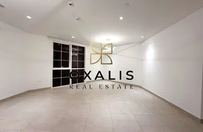Apartment - 3 Bedrooms - 4 Bathrooms for rent in The Garden - Floresta Gardens - The Pearl Island - Doha