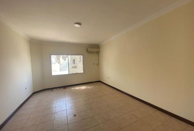 1000401 - Property Image 2